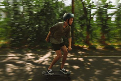 How Fast Do Electric Skateboards Go: A Journey Through Speed and Imagination